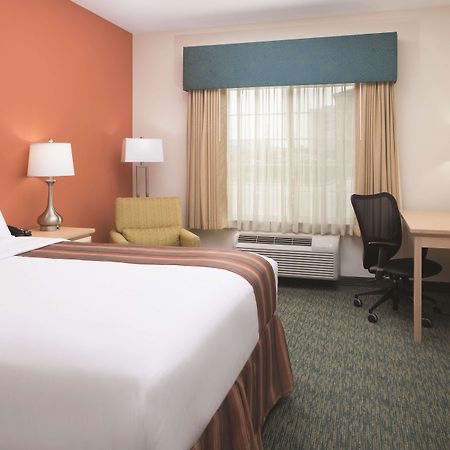 La Quinta By Wyndham Grand Forks Hotel Buitenkant foto