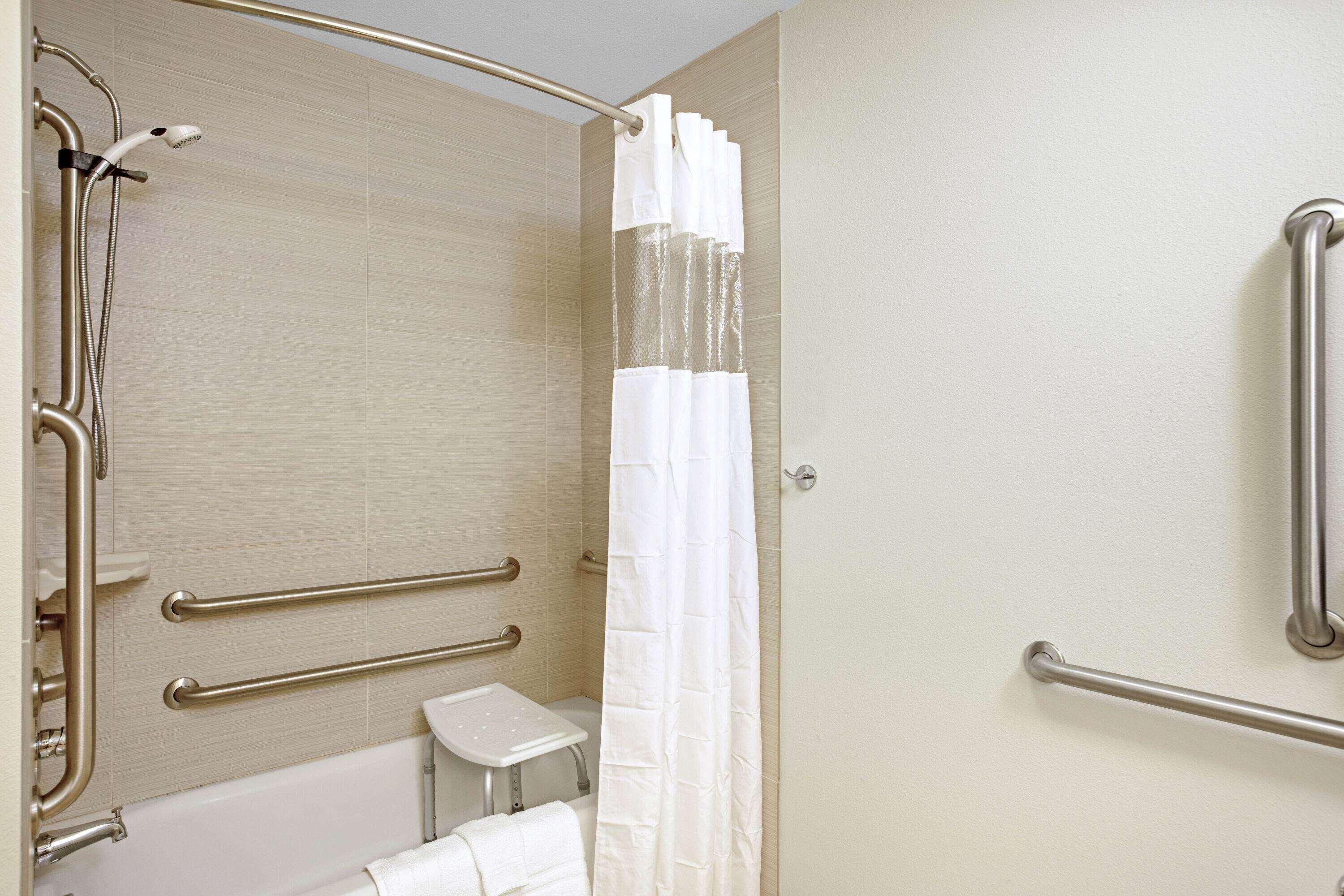 La Quinta By Wyndham Grand Forks Hotel Buitenkant foto